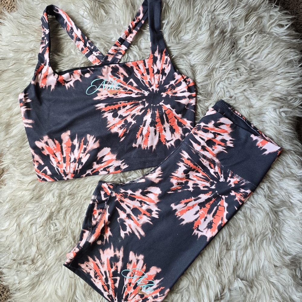 Tie dye Yoga Nike Outfit - Picture 1 of 11